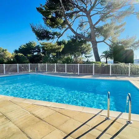 -piscine- Proche Bord De Et Centre *