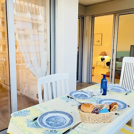 -piscine- Proche Bord De Et Centre Apartment Saint-Raphael (Var)