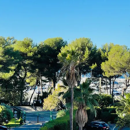 -piscine- Proche Bord De Et Centre *