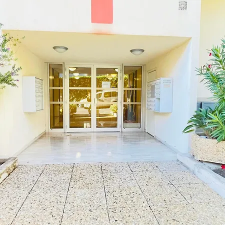 -piscine- Proche Bord De Et Centre *