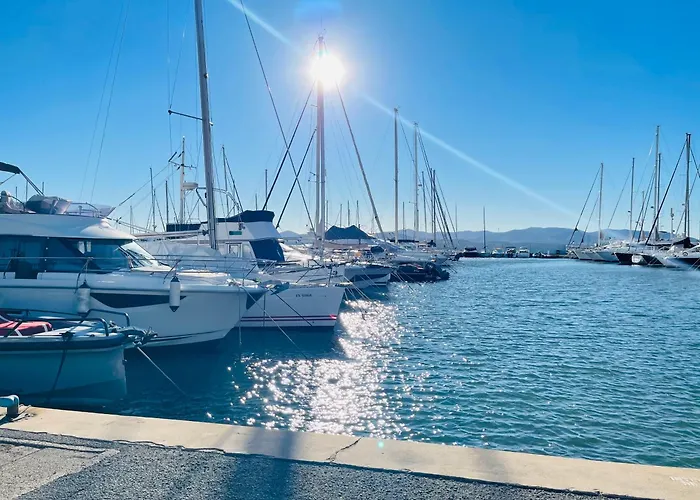 -piscine- Proche Bord De Et Centre