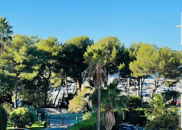 -piscine- Proche Bord De Et Centre *