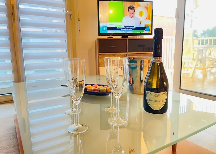 -piscine- Proche Bord De Et Centre Apartment Saint-Raphael (Var)