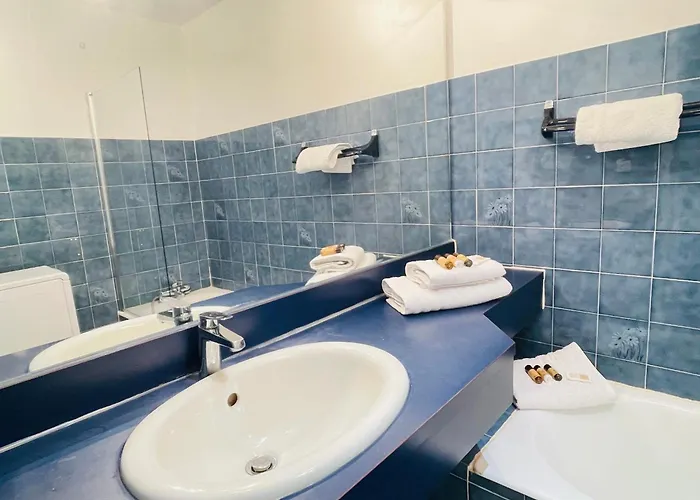 Lägenhet -piscine- Proche Bord De Et Centre *