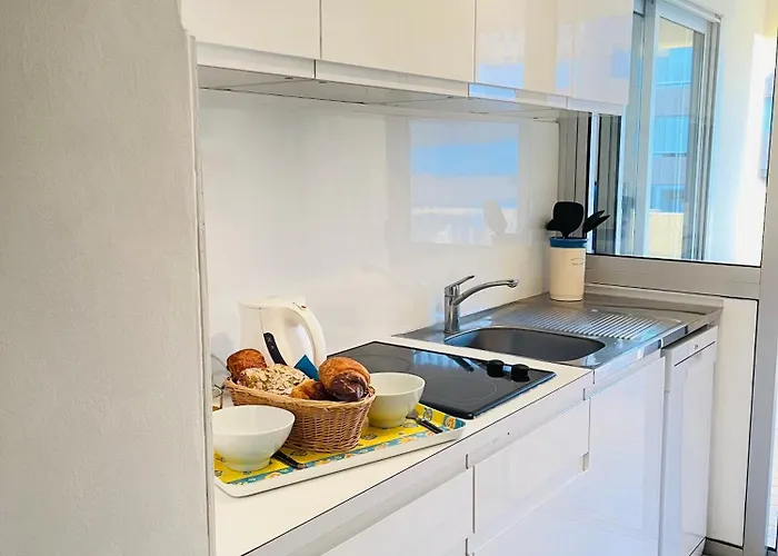 -piscine- Proche Bord De Et Centre Сен-Рафаэль