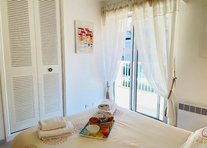 -piscine- Proche Bord De Et Centre *